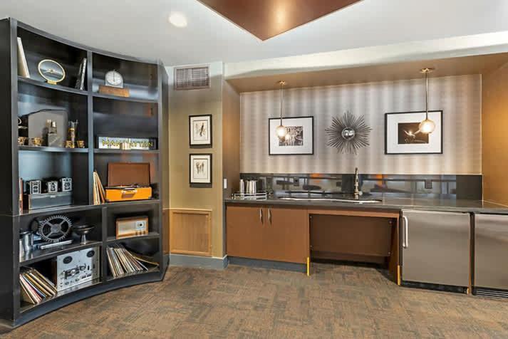 Apartment Art Deco Style In La With Free Parking 10 Min To Cedars